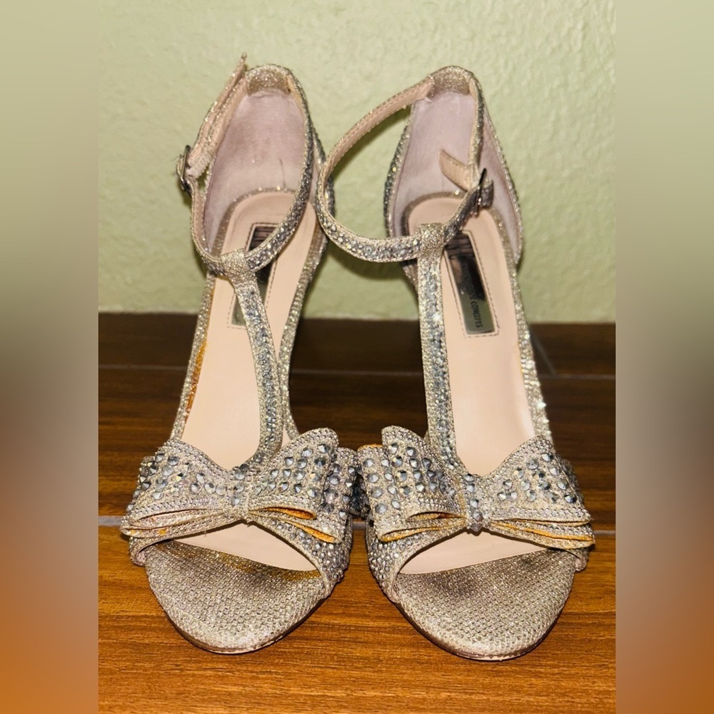 INC International Concepts  Silver Rhinestone Bling Bow Reesie Heels  Size 6 - Picture 4 of 7